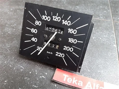 Alfa 75 Snelheidsmeter Kilometerteller Tachometer 60740998 Used - 1