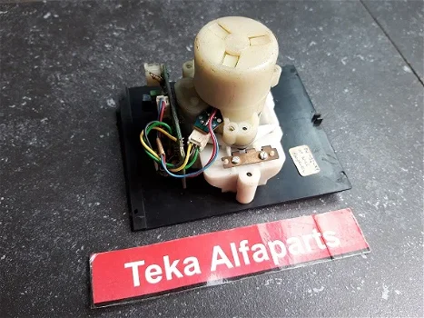 Alfa 75 Snelheidsmeter Kilometerteller Tachometer 60740998 Used - 2