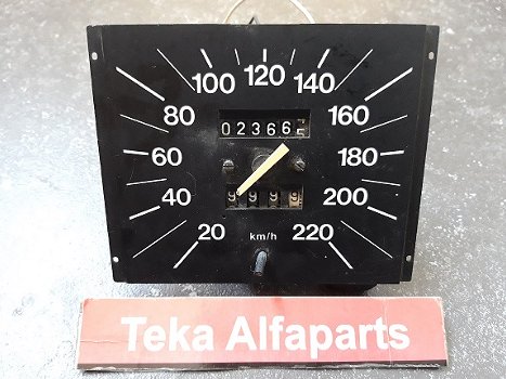 Alfa Romeo 75 Snelheidsmeter Speedometer Tachometer Used - 0