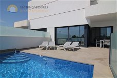Ref: 1217  Schitterend afgewerkte villa met privé zwembad en een vrij uitzicht