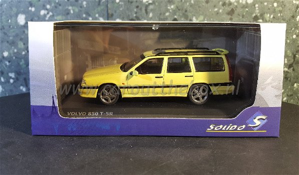 Volvo 850 T5R geel 1:43 Solido - 3