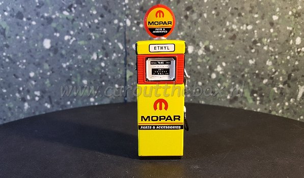 Wayne 505 Gas Pump MOPAR PARTS 1:18 Greenlight - 0