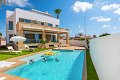 Ref: EUR002 PRACHTIGE EXCLUSIEVE 4/3 MODERNE VILLA VAN 244M2 IN CIUDAD QUESADA - 0 - Thumbnail