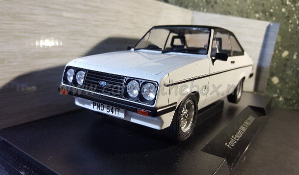 Ford Escort MKII RS 2000 wit 1:18 MCG - 1