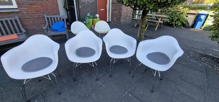 4 Design eetkamerstoelen - 0