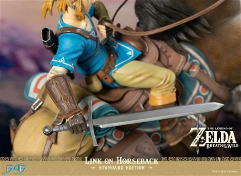 First 4 Figures The Legend of Zelda Breath of the Wild Link on Horseback - 3