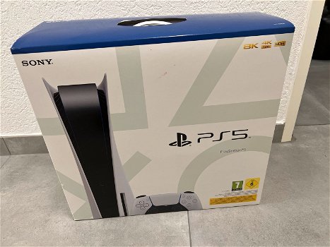 PS5, 2 controllers, 4 games, oplaadstation, resterende garantie, console - 0