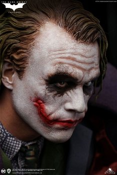 Queen Studios The Dark Knight Statue Heath Ledger Joker - 2