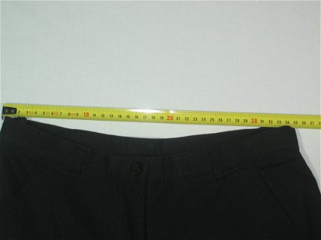 Zwarte Short - Maat 38 - H.Q. - 3