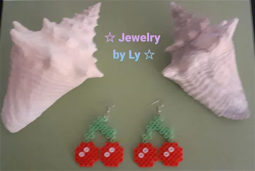 Handmade strijkkralen oorbellen kersen Jewelry by Ly - 0