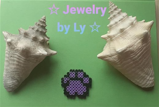 Handmade koelkastmagneet hondenpoot paars Jewelry by Ly - 0