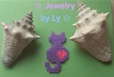 Handmade koelkastmagneet kat paars Jewelry by Ly