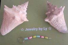 Handmade kralen sleutelhanger blauw roze groen Jewelry by Ly