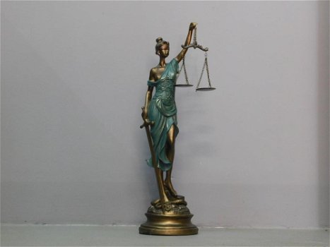 polystone beeld , Vrouwe Justitia - 1