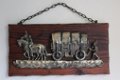 Vintage decoratiebord met paarden en wagen - 0 - Thumbnail