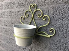 Bloempot hanger metaal green met zinken pot.