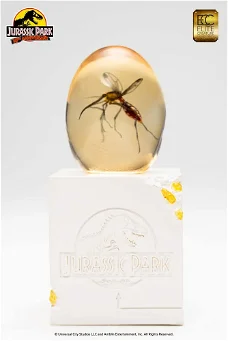 ECC Jurassic Park Statue Elephant Mosquito in Amber