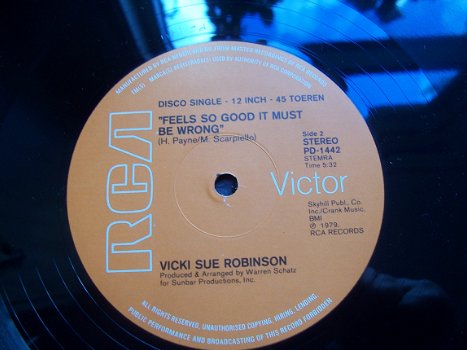 Vicki Sue Robinson – Nightime Fantasy / Feels So Good It Must Be Wrong doos 5 - 2
