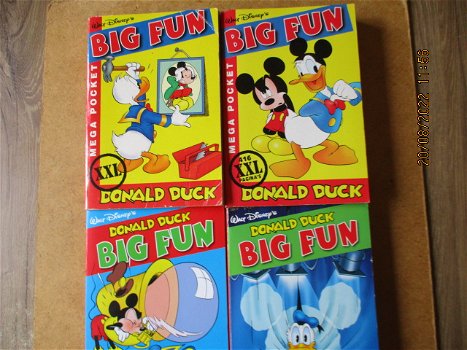 adv6928 donald duck big fun pocket - 0