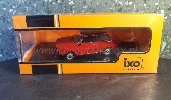 Volvo 66 rood 1977 1:43 Ixo V719 - 3