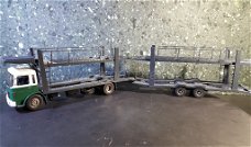 MAN autotransporter groen 1:43 Ixo V745