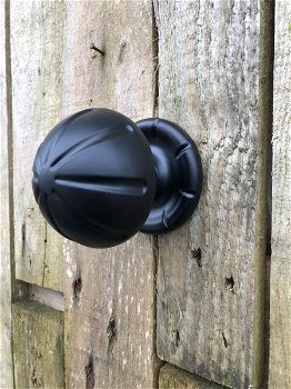 zwarte deurknop met rozet - 3