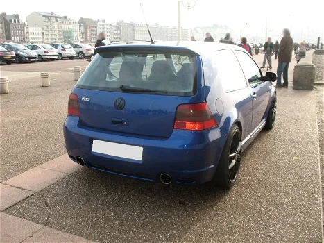 Verkoop Volkswagen Golf IV R32 a 2.000€ - 5