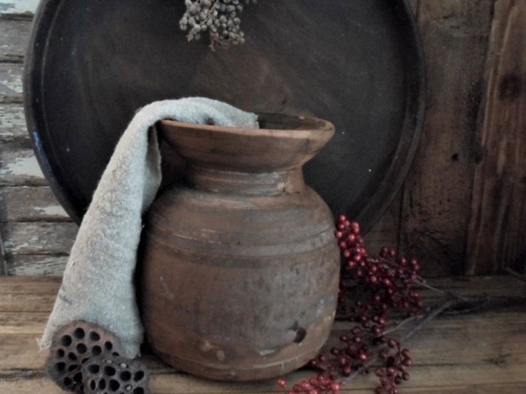 7630 P Oude Nepalese pot. - nr. 1