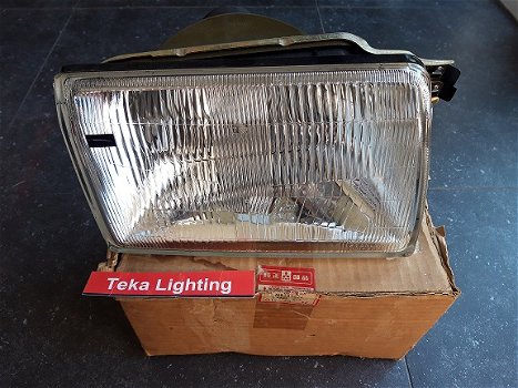 Mitsubishi Tredia (82-89) Koplamp Stanley 001-3231 Rechts NOS - 1