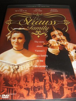 BBC Box Charles Dickens+BBC Box Byron en Charles II+Box The Stauss Family+Vienna Symphonic - 4