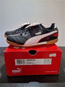 Puma kindersneakers  (nieuw) - maat 35