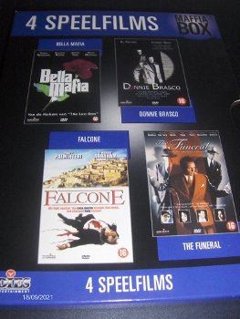 Maffia Box met 4 Speelfilms+Cracker:The Mad Woman in the Attic+Cracker:One Day a Lemming Will Fly. - 0