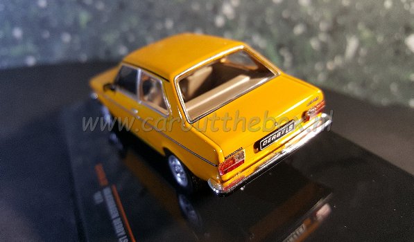 VW Derby LS 1977 oranje 1:43 Ixo V756 - 2
