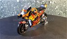 KTM RC16 #88 OLIVEIRA 1:18 Maisto - 1 - Thumbnail