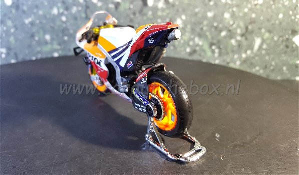 Honda RC2 13V #93 MARQUEZ 1:18 Maisto M226 - 2