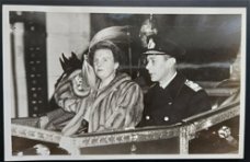 Bezoek koninklijk paar aan engeland  H.M. Koningin Juliana en Koning GeorgeVI