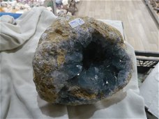 Coelestien / Celestine  geode(06)