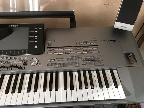 Yamaha Tyros 5 met 76 tasten Geen toneelapparaat - 3