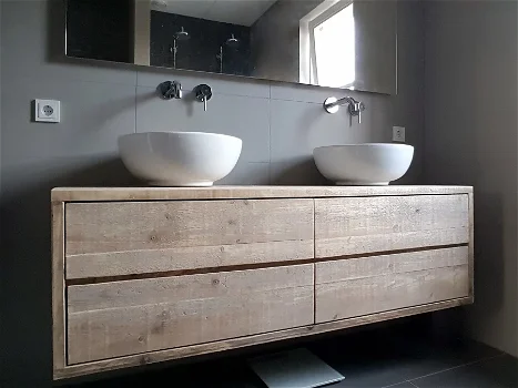 Mooie badkamermeubels van massief hout: gebruikt steigerhout of eiken - 2