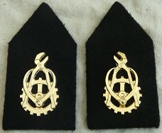 Kraagspiegels / Emblemen DT2000, Regiment Technische Troepen, Koninklijke Landmacht, vanaf 2010.(2)