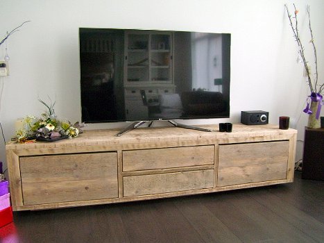 Tv-meubel van gebruikt steigerhout kan ook op maat gemaakt of met een andere indeling of 'kleur' - 5