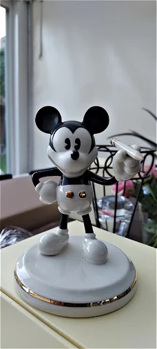 DISNEY - Pie Eyed Mickey - by Lenox