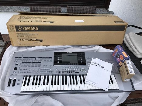 TE KOOP:- Yamaha Tyros 5 Keybord - Korg PA4X 76 Key keyboard- Yamaha Genos 76-Key keyboard - 0