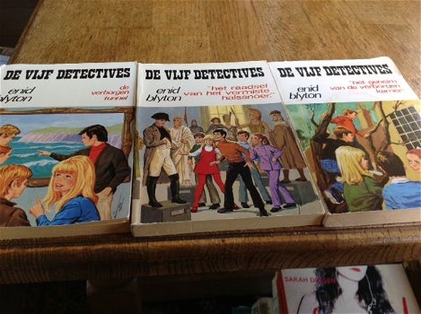 ENID BLYTON. - De vijf detectives - 0