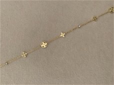 Gouden petite monogram klaver ketting met stras rvs verguld