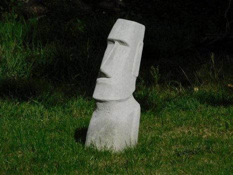 tuinbeeld moai - 0