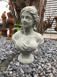 tuinbeeld , vrouwelijke buste 
