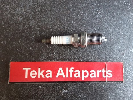 NGK No.20 V-Line BKR6EK Bougie Spark Plug BMW Opel Peugeot Porsche Saab - 1