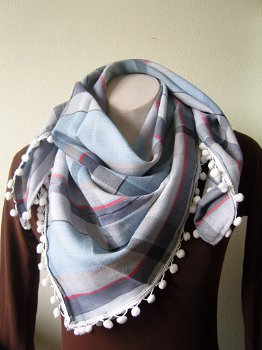 Sjaal thema; stoere ruiten met bolletjesband blauw/grijs/wit - 0