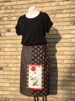 unieke rok met vintage borduurwerk (papaver, rood, zwart) - 1